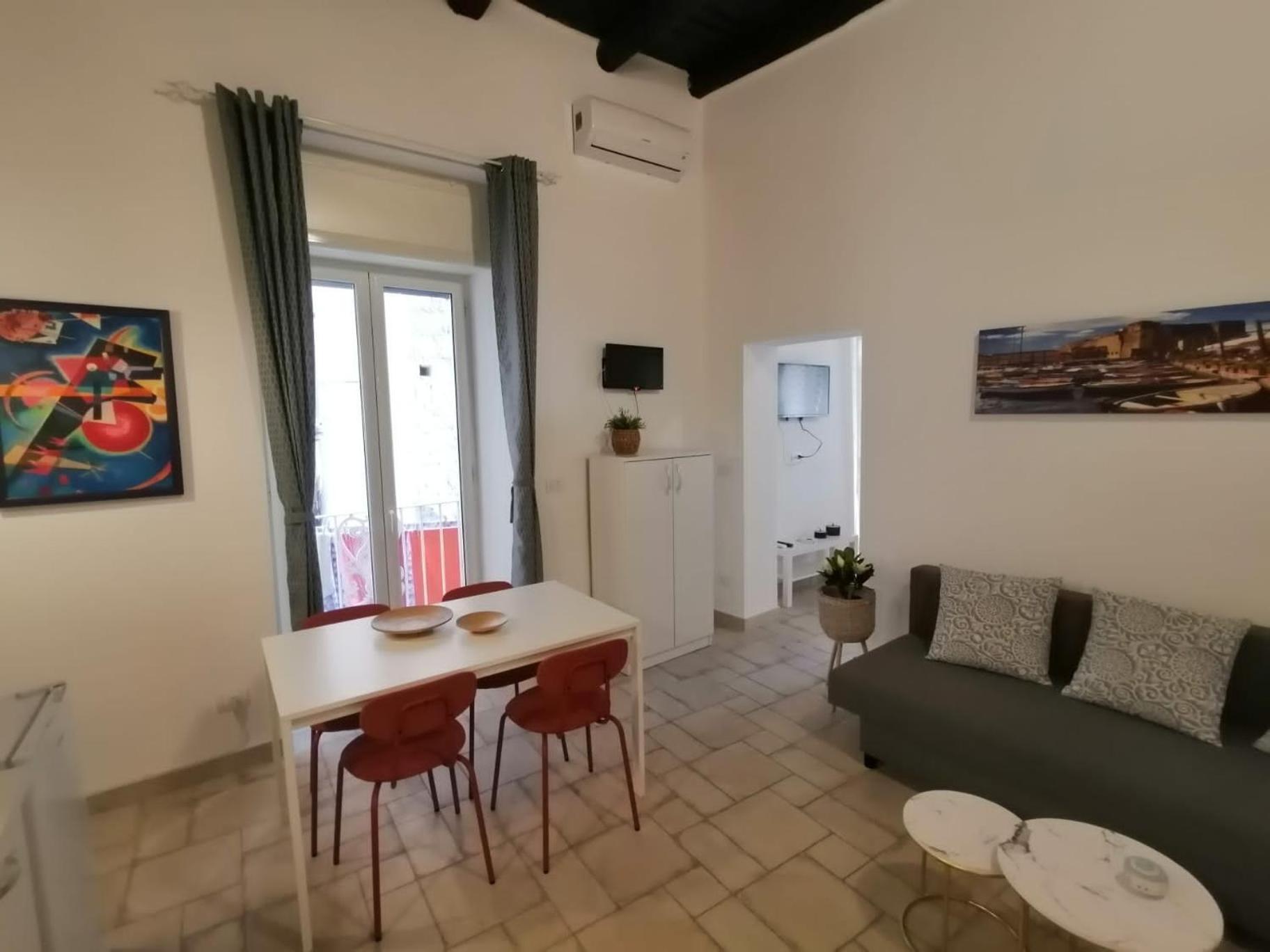 Il Vicoletto Sul Castello Apartment เนเปิลส์ ภายนอก รูปภาพ