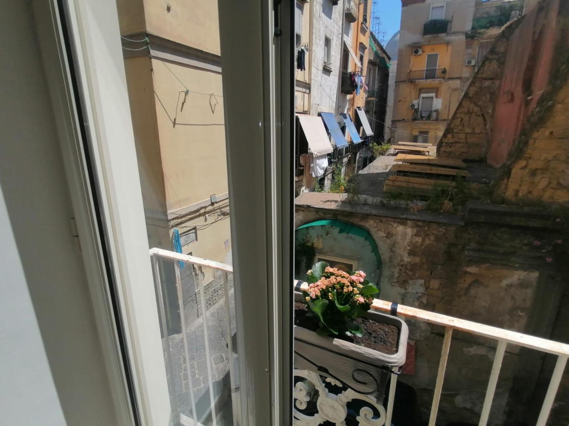 Il Vicoletto Sul Castello Apartment เนเปิลส์ ภายนอก รูปภาพ